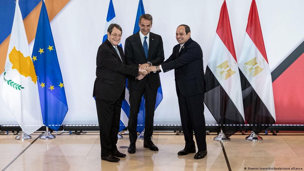 مصر واليونان وقبرص تتحد في إدانة التحركات البحرية التركية