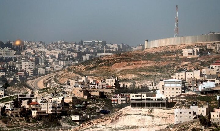 إسرائيل ترجئ إقرار مشروع استيطاني كبير بالقدس الشرقية