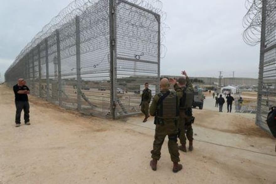 إسرائيل تعلن استكمال بناء جدار تحت الأرض على حدود غزة