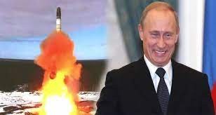 الرئيس فلاديمير بوتين وصاروخ سامارت