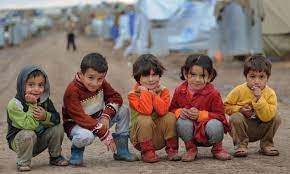 أطفال سوريون في المخيمات
