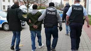 إلقاء القبض على شبكات تهريب البشر في ألمانيا