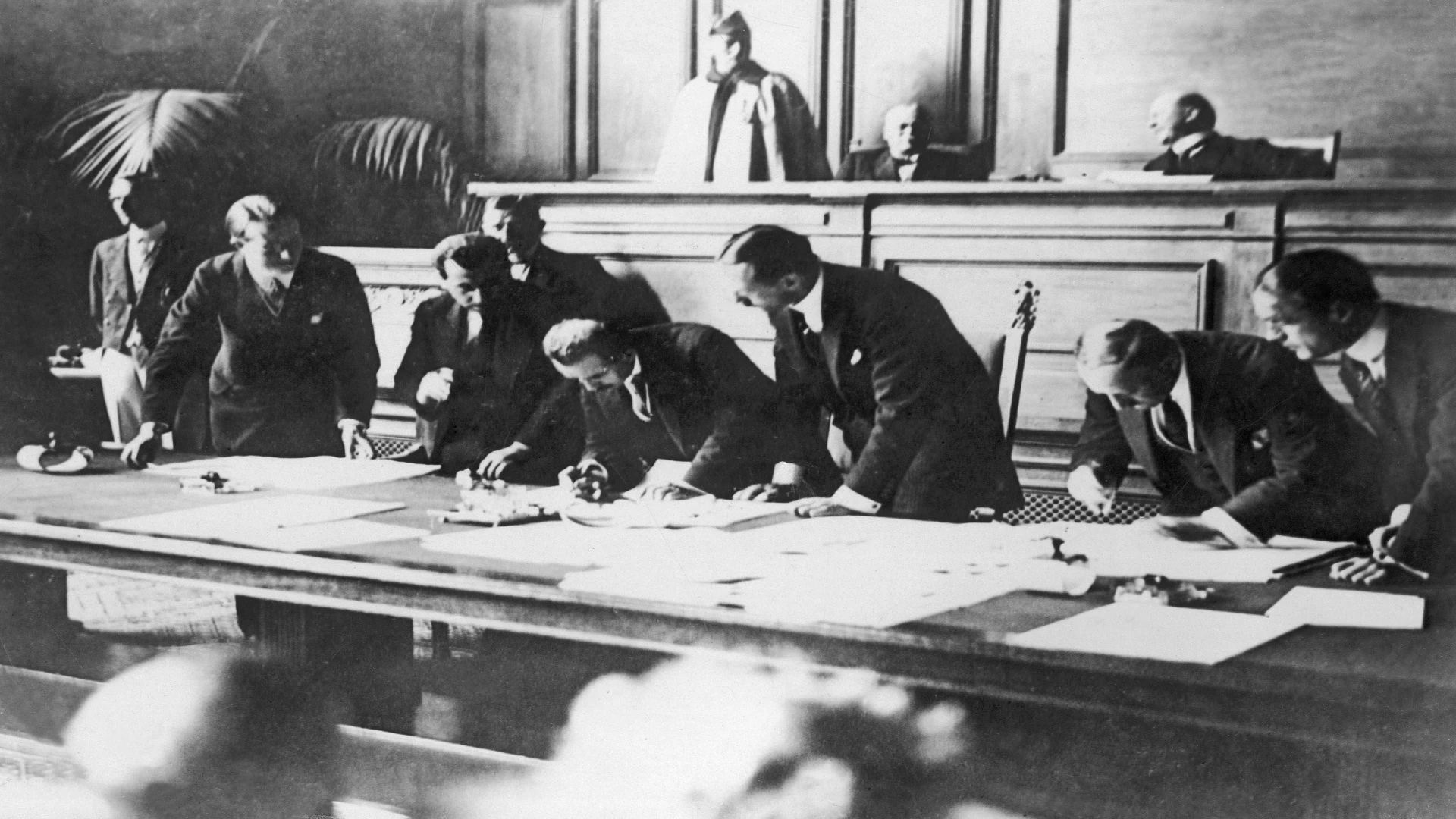 توقيع معاهدة لوزان