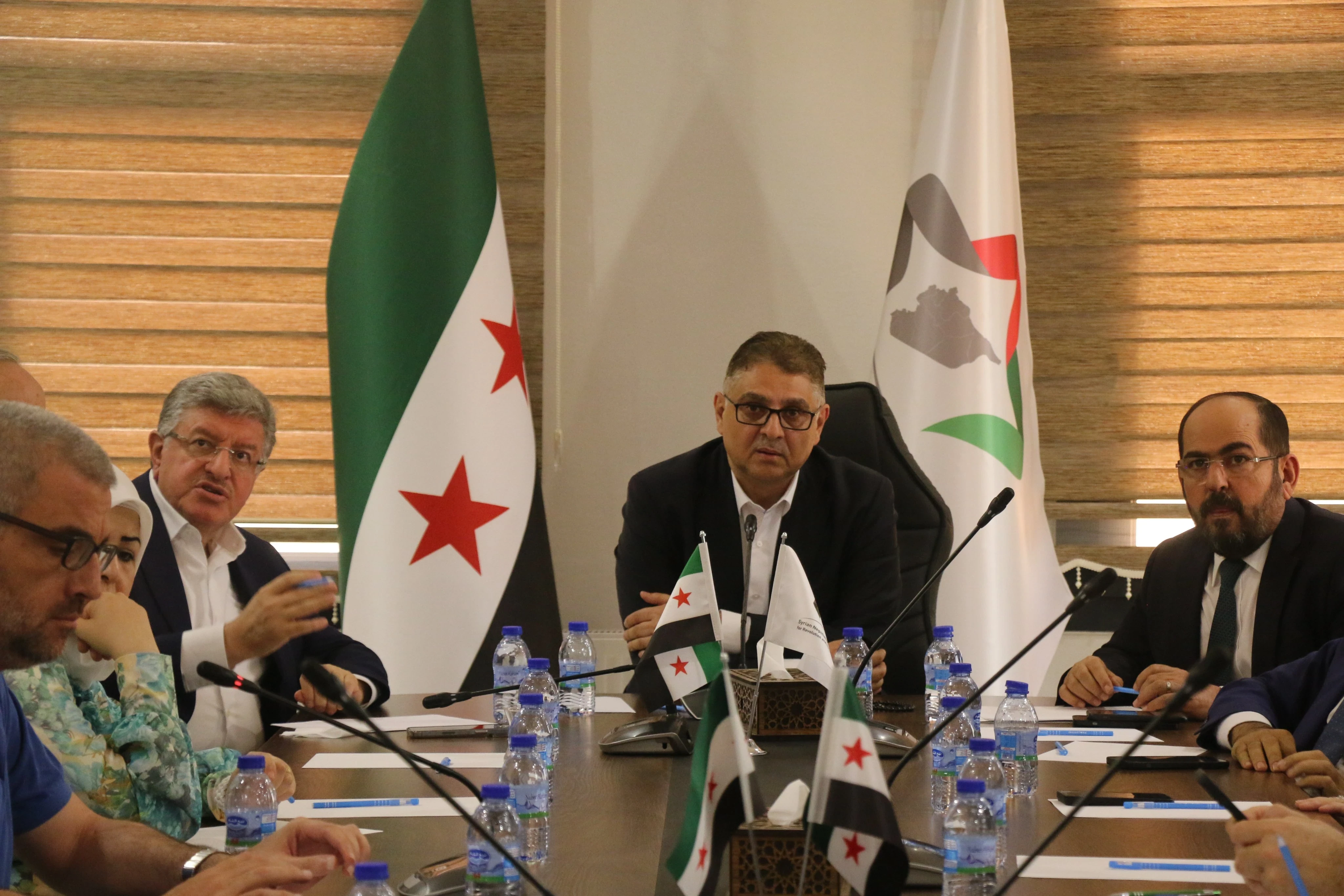 اجتماع هيئة التفاوض السورية في مدينة الراعي شمال شرق سوريا