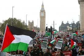 مظاهرة حاشدة في لندن تأييدا للشعب الفلسطيني