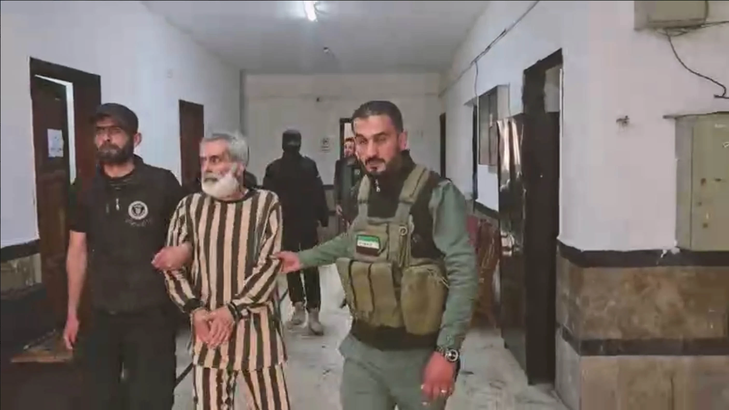 أثناء إلقاء القبض على المجرم