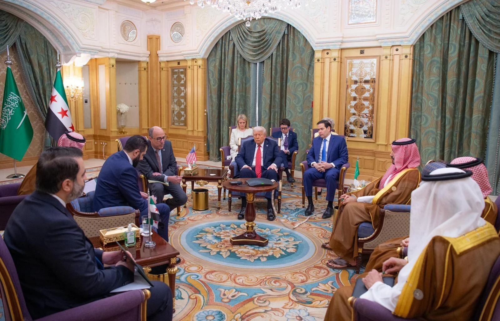 خلال الاجتماع الثلاثي السوري والأمريكي والسعودي