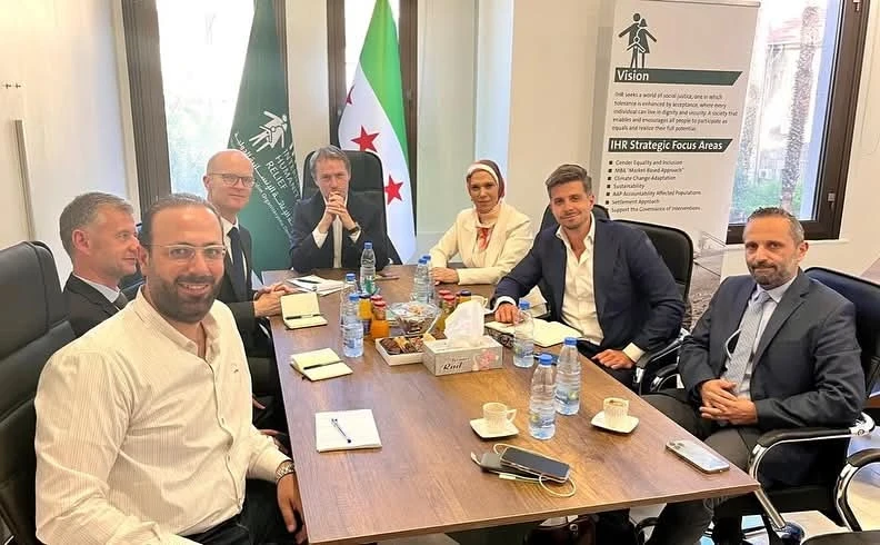 فريق هيئة الإغاثة الإنسانية الدولية وسفير فرنسا في دمشق:
