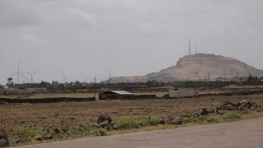 تل الفرس على خط وقف اطلاق النار تصوير: نور جولان