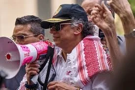 الرئيس الكولومبي غوستافو بيترو في مظاهرة مؤيد لفلسطين في نيويورك