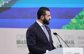 الرئيس السوري أحمد الشرع