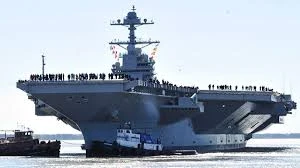 أكبر حاملة طائرات أمريكية