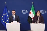 وزير الخراجية السوري أسعد الشيباني والمفوضة الاوربية لشؤون المتوسط دوبرا فكا شوبسا