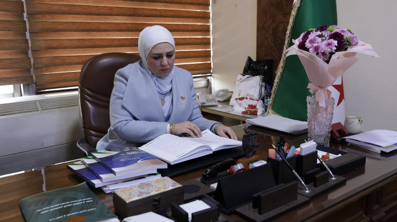 الأستاذة سميرة وتار