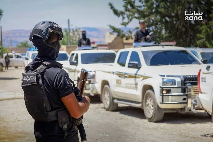 قوات من الداخلية في منطقة عين العرب