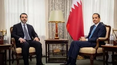 رئيس وزراء قطر ووزير الخارجية محمد بن عبد الرحمن ووزير الخارجية السوري أسعد الشيباني