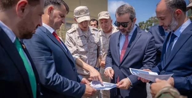 وزير الخارجية السوري أسعد الشيباني يتفقد مواقع القواعد الروسية في طرطوس