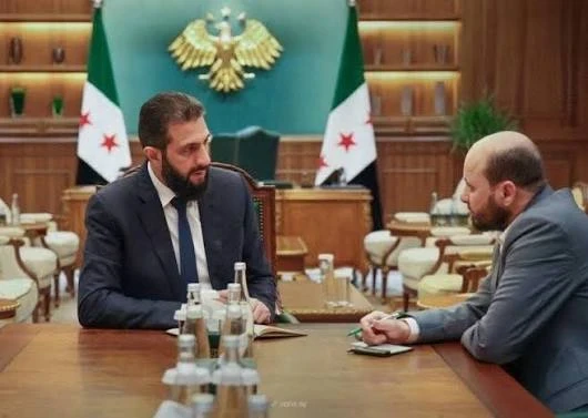 الرئيس احمد الشرع يجتمع مع وزير الطاقة  محمد البشير