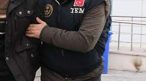 صورة تعبيرية عن احتجاز السلطات التركية للصحافي السوري رضوان هنداوي