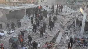 انهيار مبنى سكني في حلب